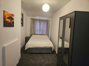 Liverpool Haven, Stylish and Spacious 3-Bedroom Apartment with City Access